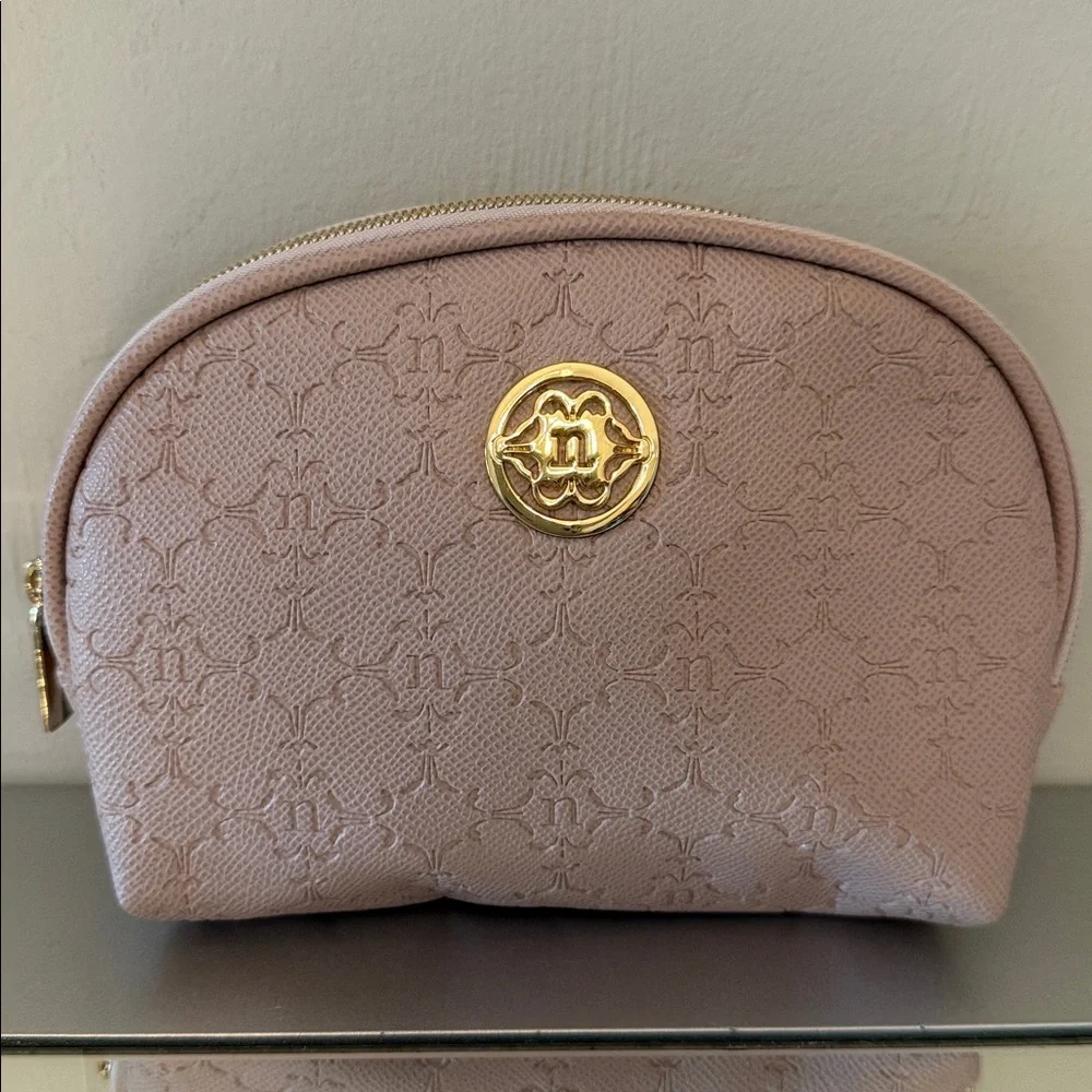 🆕 NANETTE LEPORE Pink Cosmetic Bag Logo Clutch Makeup Pouch Travel Case